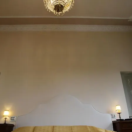 Garibaldi Guest house