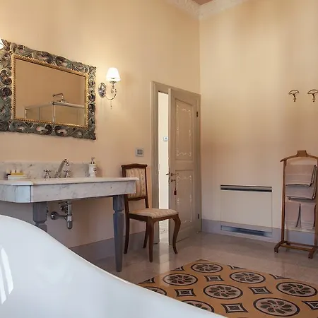 Garibaldi Guest house